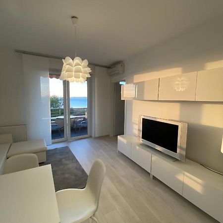 Club218 The Sunset - Wellness Apartment Siófok Eksteriør bilde